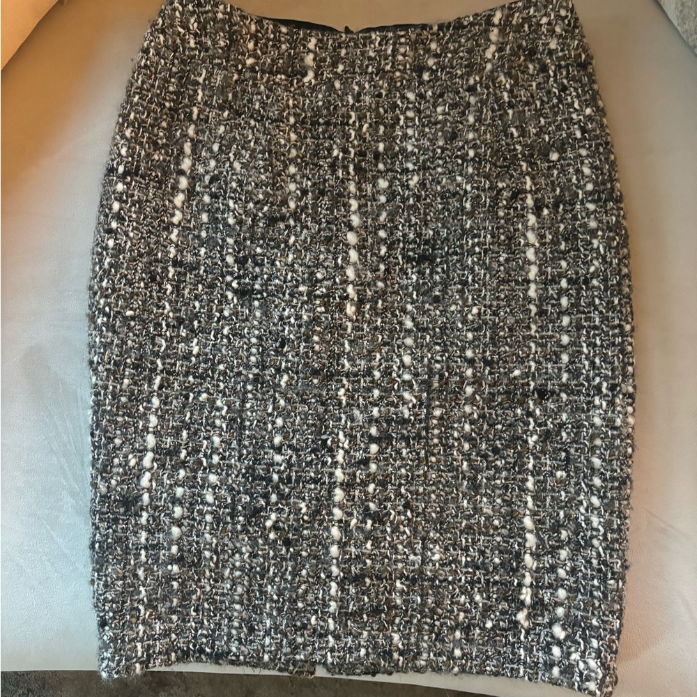 Size 0 sexy Marciano skirt